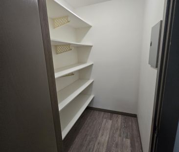 Spacious recently renovated ground floor 2 Bedroom Apartment - Photo 1