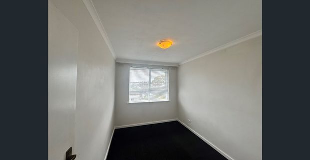 Must see one bedroom flat - Photo 1