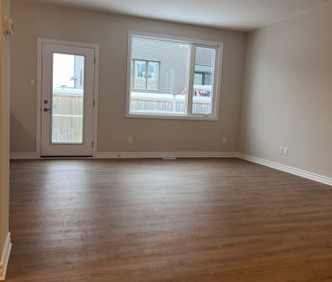 For Lease - 153 RYAN REYNOLDS Way, Orleans - Convent Glen and Area,... - Photo 1