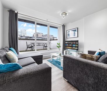 3 Bed Penthouse, Point Pleasant, SW18 - Photo 1