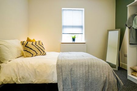 1 bedroom in a house share to rent - Photo 2