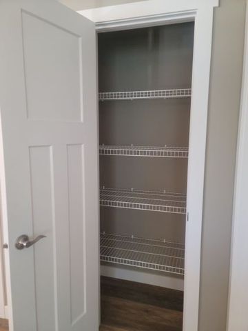 South Hill Triplex - Photo 4