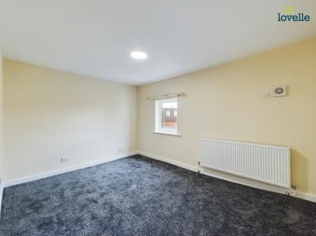 2 bedroom Terraced House To Let - Photo 5