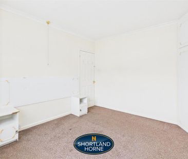 4 bedroom semi-detached house to rent - Photo 5