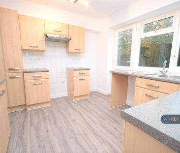 3 bedroom terraced house to rent - Photo 4