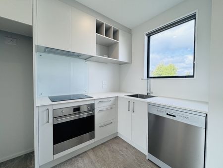 5A Malaga Crescent, Harewood - Photo 2