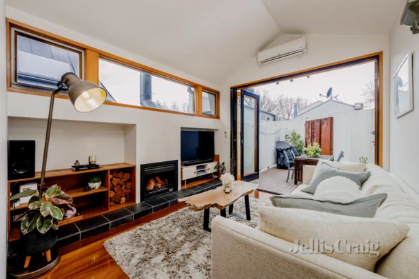 2 Bed, 1 Bath - Photo 1