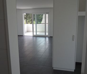 Beautiful & modern 3.5 room apartment with balcony (built in 2015) ... - Photo 1