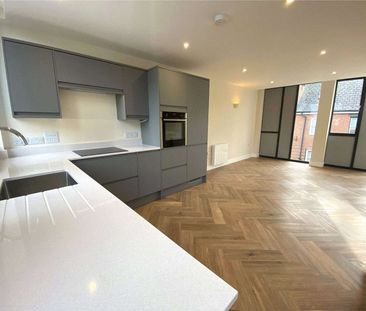 A delightful first floor, one bedroom apartment with outside space. - Photo 4