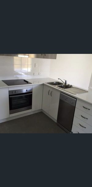 Spacious Duplex in Cranley! - Photo 1