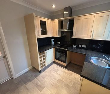 2 bedroom terraced house to rent - Photo 4