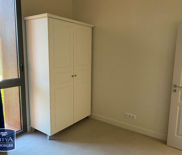 Location Appartement 2 pièces 55m² FONTENAY LE COMTE 85200 - Photo 1