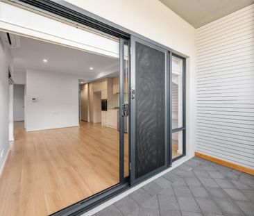 STUNNING APARTMENT IN A SECURE COMPLEX - Photo 3