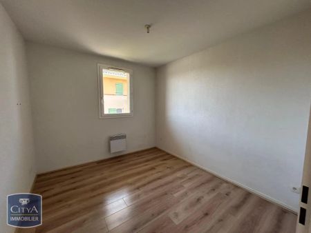 Appartement à louer 4 pièces 77.1m² - Photo 3