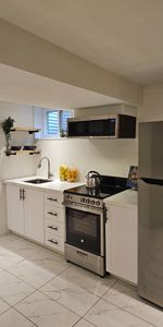 For Lease - 65 Vange Crescent, Toronto, Ontario - Photo 3