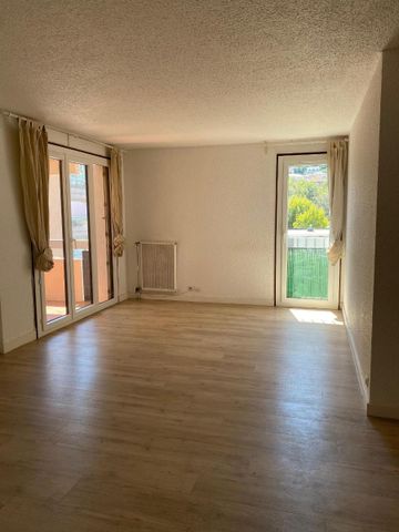 Location Appartement 3 pièces 64m² ST RAPHAEL 83700 - Photo 2