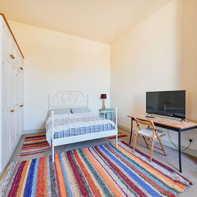 4 bedroom terraced house to rent - Photo 1