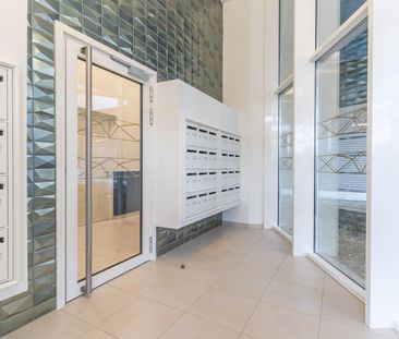 location Appartement T1 DE 38m² À MARSEILLE - Photo 2