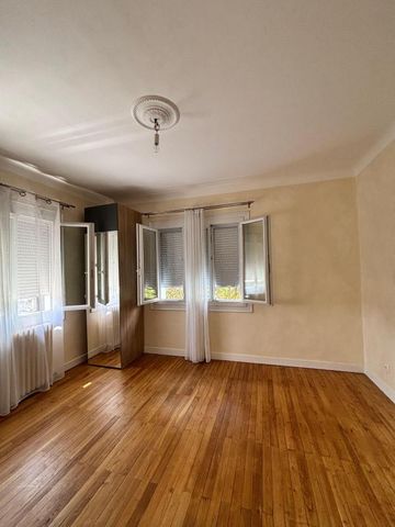 Location Maison 5 pièces 137m² NIORT 79000 - Photo 5