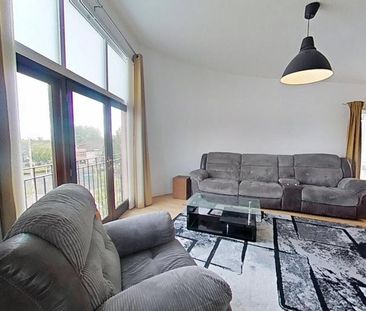 2 bedroom flat to rent - Photo 2