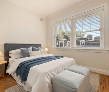 Art Deco Inspired Apartment in Central Manly - Photo 4