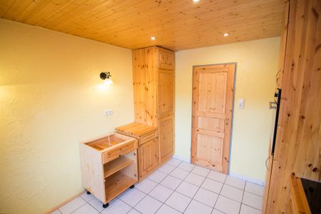 Schöne 4 ZKB Dachgeschosswohnung mit EBK, Badewanne & Stauboden im beliebten Schortens-Roffhausen - Foto 4