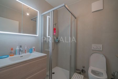 Beautiful apartment with balcony and winter garden in a secure residence - Photo 2