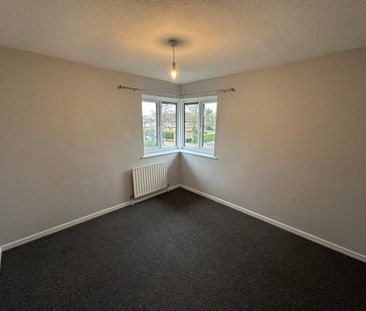 2 bedroom end of terrace house to rent - Photo 2