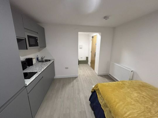 Platinum Studio - Photo 1