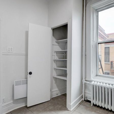 Studio à Louer 4088 Av Du Parc-Lafontaine - Montreal - Photo 4