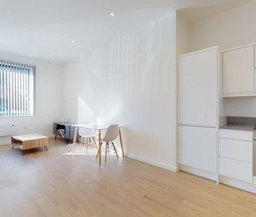 Studio to rent - Photo 6