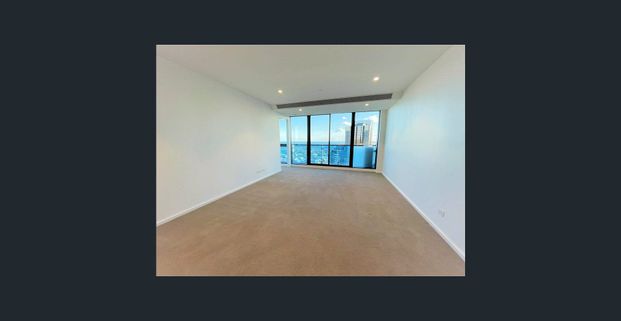 3 Bedroom Sky Residence with Unobstructed View - Photo 1