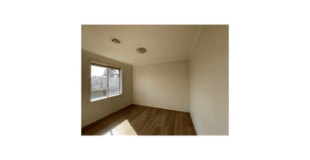 Modern 3-Bedroom Townhouse in the Heart of Essendon - Photo 3