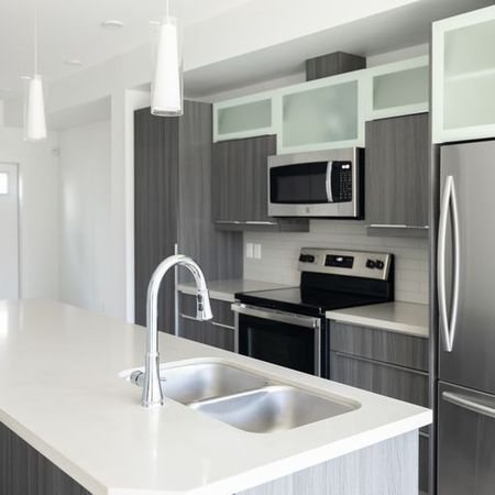 Edmonton Unfurnished townhouse Rental in West Jasper Place - Stunning Boutique Townhome located in West Jasper Place - Photo 5