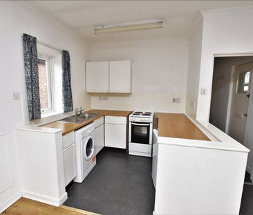 Elizabethan Court, St Leonards, Exeter, Devon, EX2 - Photo 1