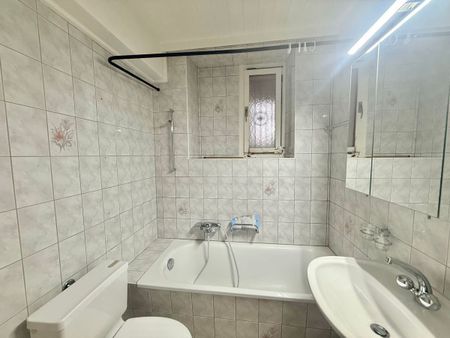 Charming renovated 4.5-room apartment in Tramelan - Photo 5