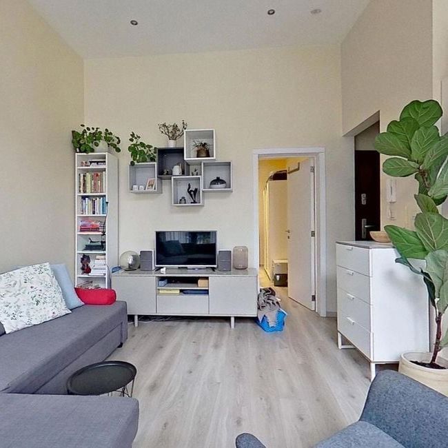 Appartement te huur in Etterbeek voor € 1.100 met 1 slaapkamer - Photo 1