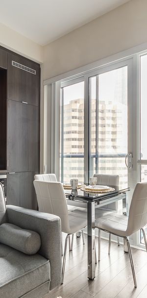 Luxury 1BR Condo - Stunning Views Of CN Tower! - Can be rented from November 26, 2023 to March 1, 2024 - Photo 1