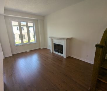 For Lease - 203 BROADACRE Drive, Kitchener, Ontario - Photo 4