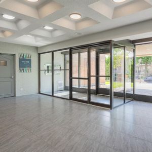2.5 - 2705 MODUGNO, Saint-Laurent Montreal - Photo 3