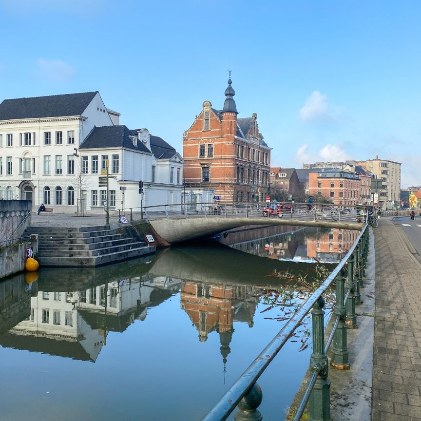 Gerenoveerde studio op zeer centrale ligging in hartje Gent - Photo 1