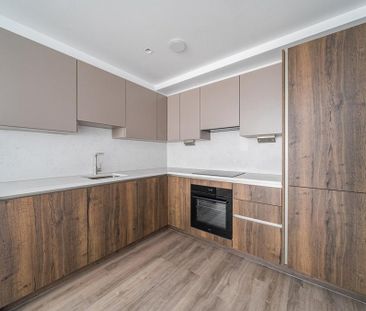 3 bedroom flat to rent - Photo 2