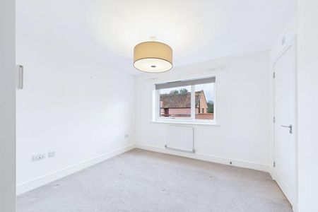 3 bedroom detached house to rent - Photo 2