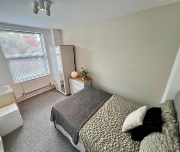 1 bedroom in a house share to rent - Photo 6
