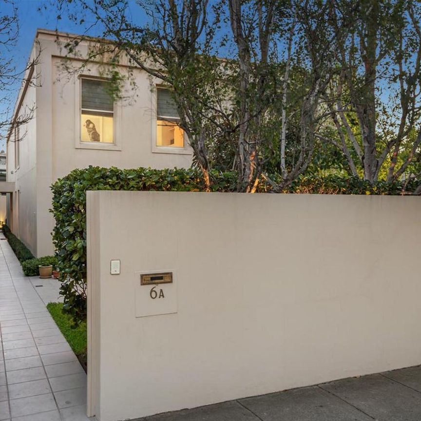 Located in the heart of Armadale - Photo 1