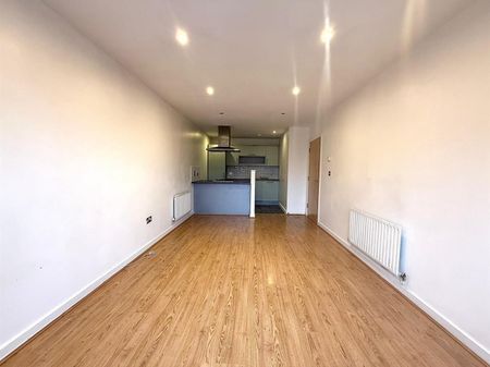 1 Bedroom Flat - Purpose Built To Let - Photo 3
