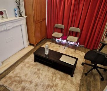 3 bedroom semi-detached house to rent - Photo 4