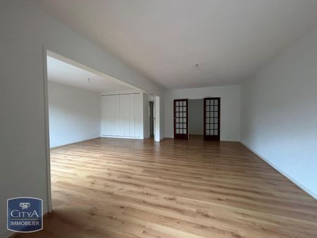 Location Appartement 4 pièces 94m² BOURGES 18000 - Photo 3