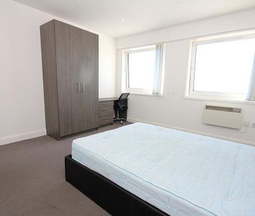2 bedroom flat to rent - Photo 6
