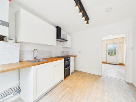 2 bedroom terraced house to rent - Photo 5